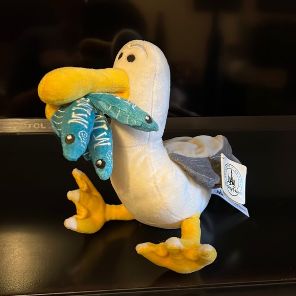 Disney Finding Nemo Seagull Plush - Picture 1 of 2